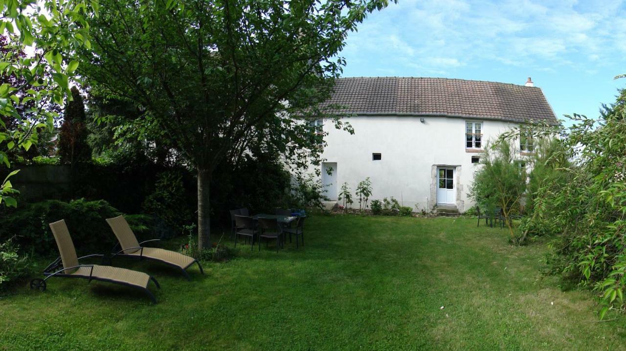 Le Clos Tilia Bed & Breakfast Cléry-Saint-André Екстериор снимка