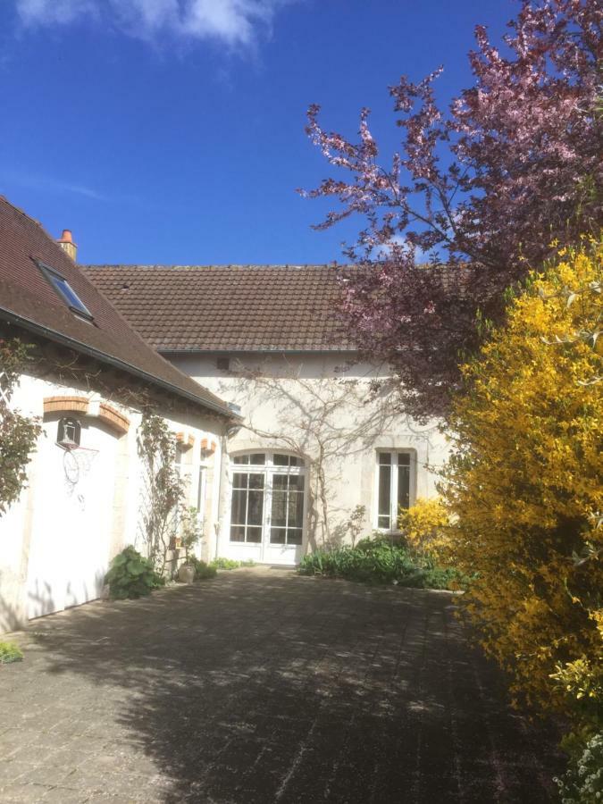 Le Clos Tilia Bed & Breakfast Cléry-Saint-André Екстериор снимка